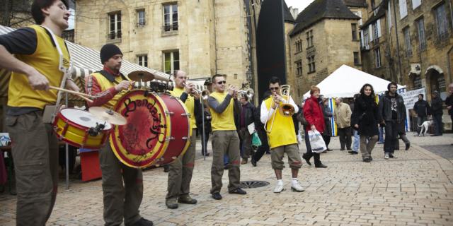 Banda pendant Fest'Oie à Sarlat