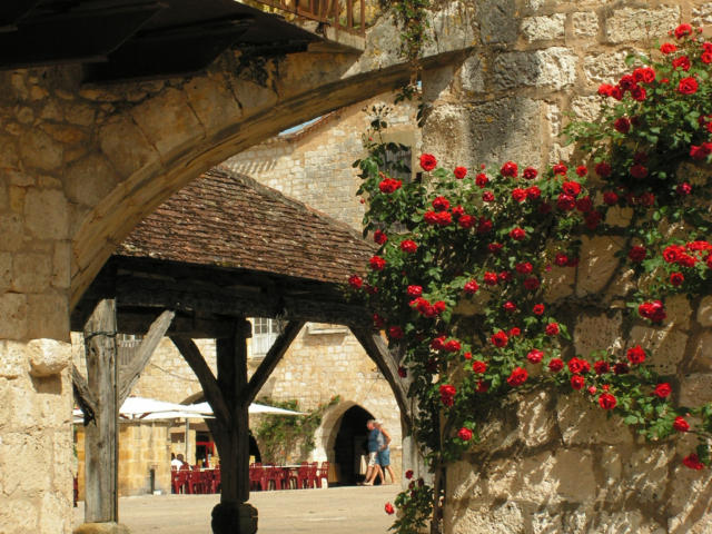 Bastide de Monpazier dans le sud du Périgord