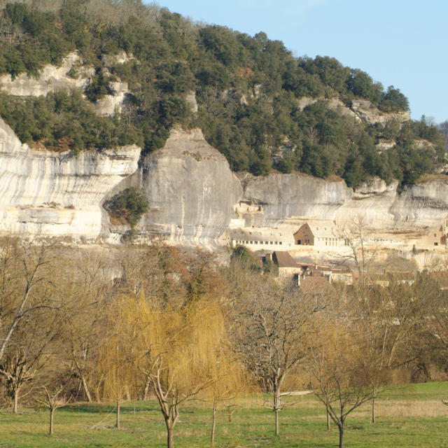 Falaises des Eyzies, capitale mondiale de la Préhistoire