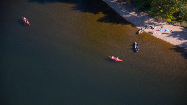 Canoës sur la Dordogne