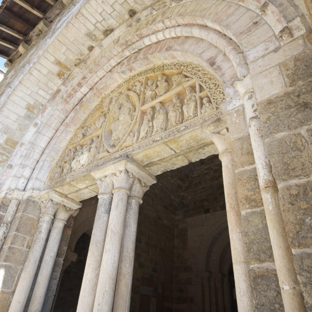 Portail d'entrée du cloître de Carennac