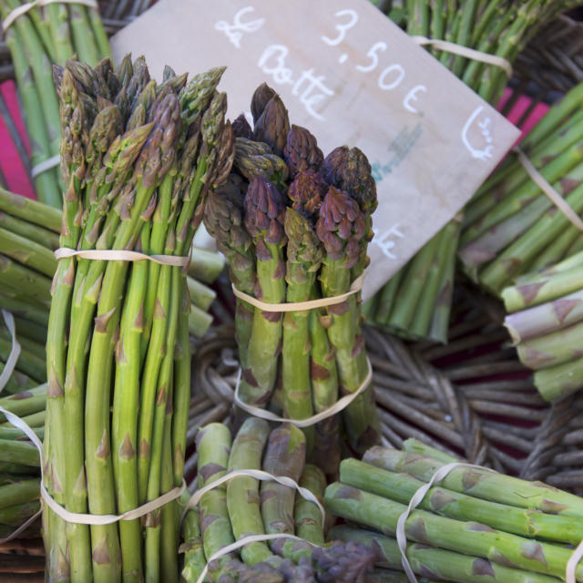 asperges sur le marché de Sarlat