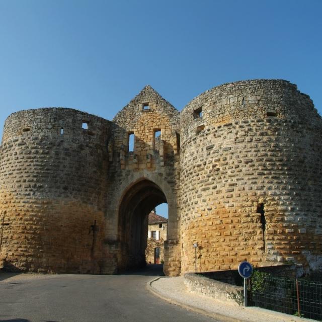 Porte des Tours à Domme