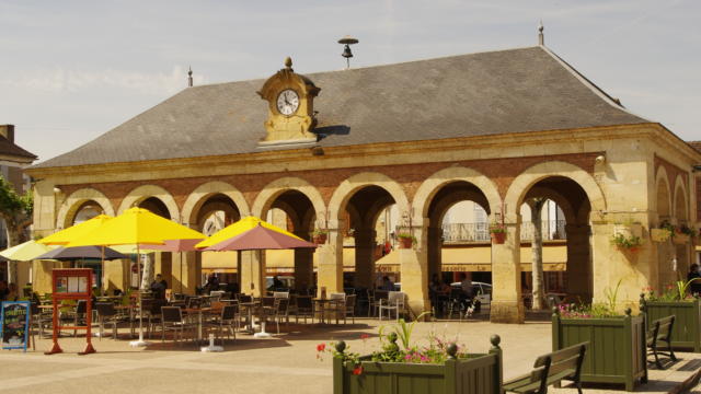 Halle du marché de Lalinde