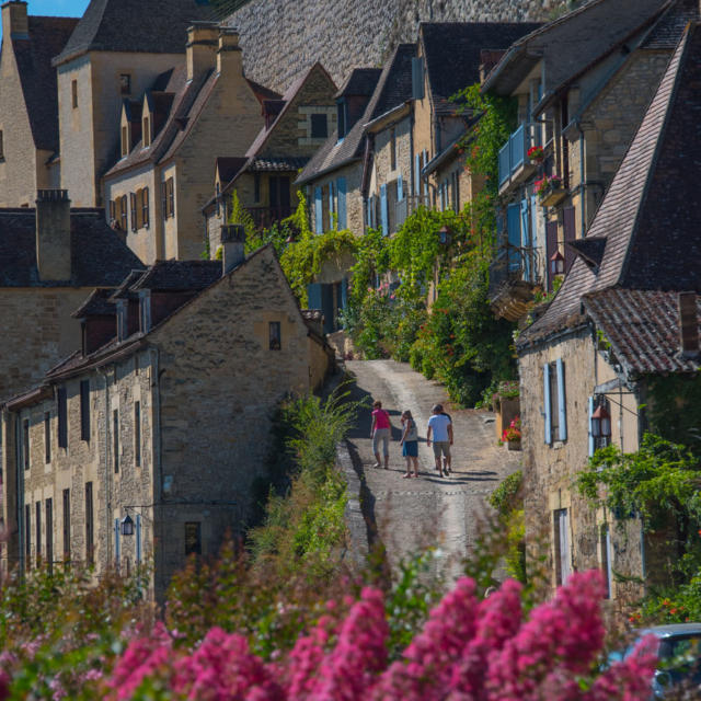 Village de Beynac sur la Vallée de la Dordogne