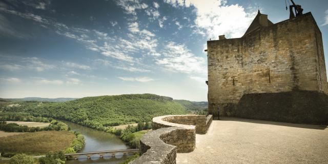 Château de Castelnaud sur la Vallée de la Dordogne