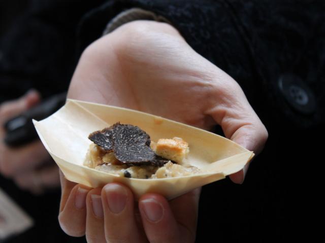 Dégustation de bouchées à base de truffe