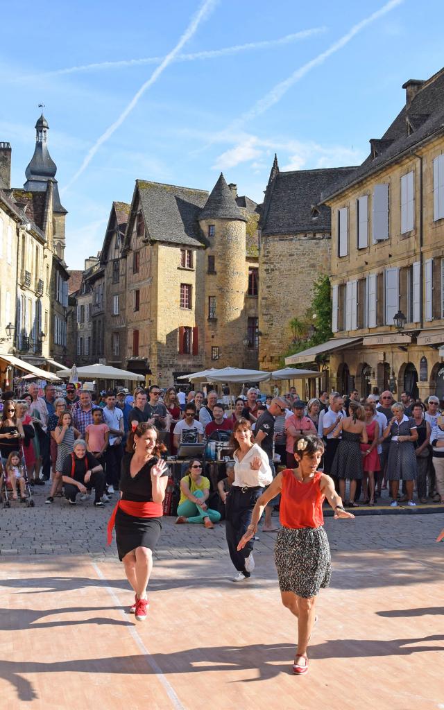 Sarlat Swing It au coeur de la cité médiévale début Juin