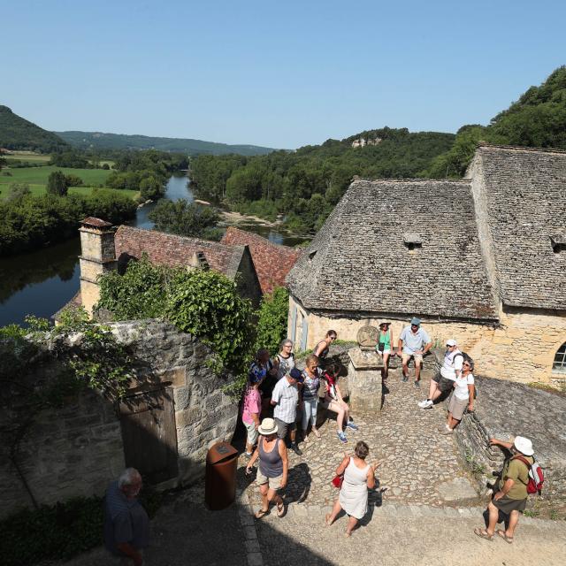 Thackstone roofs in Beynac , typical of the Périgord